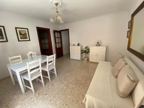 Apartamento Familiar En Barrio Reina Victoria Condo in Huelva