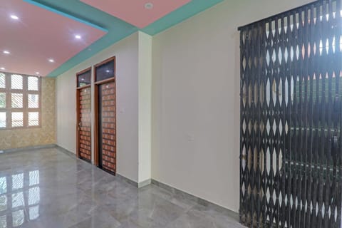 Super OYO Flagship Hotel Kriti Green Hotel in Varanasi