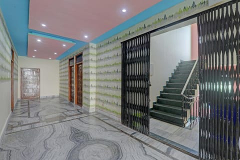 Super OYO Flagship Hotel Kriti Green Hotel in Varanasi