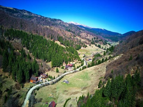 Nearby landmark, Neighbourhood, Bird's eye view, Mountain view