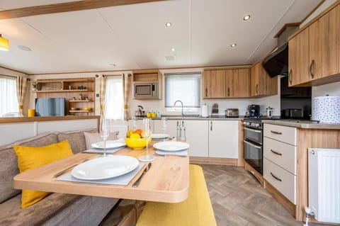 Your Ultimate Holiday Rental at Pevensey Bay 35 Woodland Walk Chalet in Eastbourne