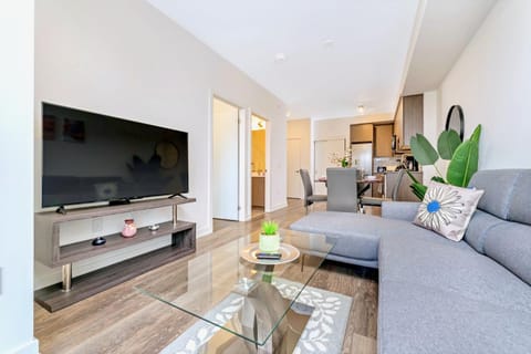 Luxurious 1BR Condo - Stunning City Views Apartment in Waterloo