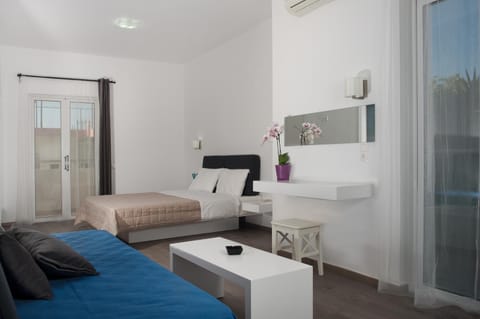 Aestas Apartments Condo in Agia Marina