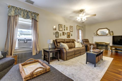 Cozy Springfield Vacation Rental Near Downtown Maison in Springfield