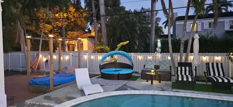 Beachside Bliss Pool Retreat Half mile to Beach Villa in Hollywood