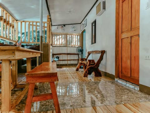 Walking distance Private House at Patar White Sand Beach, Bolinao, Pangasinan Casa in Bolinao