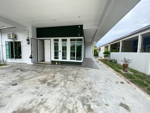 Habitat Homestay Large Semi-D House For 11-13Pax Haus in Ipoh