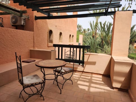 Suite dans la palmeraie refaite à neuf grande Terrasse Dar Dmana Appartamento in Marrakesh