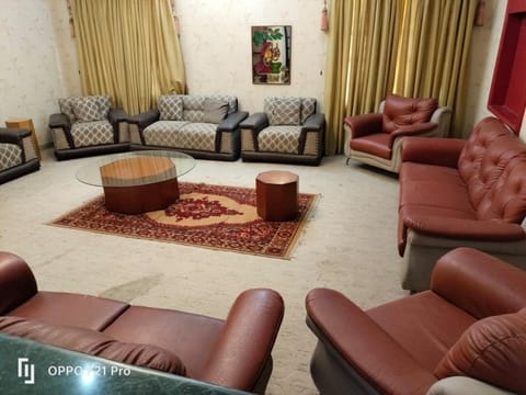 Seaview Guest House Alojamiento y desayuno in Karachi