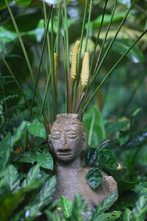 Garden, Decorative detail