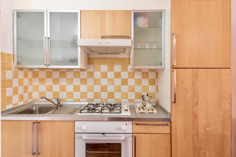 Kitchen or kitchenette, pet friendly, stove