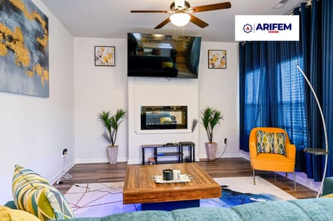 Spanking Newly Built Home! Arifem Vacation rental in East Point