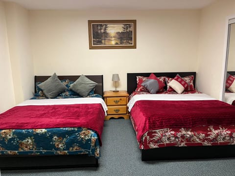 Dalatbnb VIP suite House in Surrey