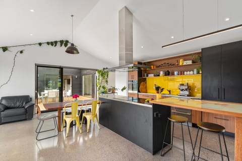 Mellow Yellow Maison in Taupo