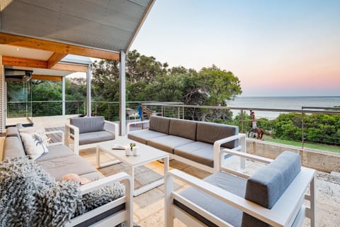Bunkers Beach House - Bunker Bay House in Naturaliste