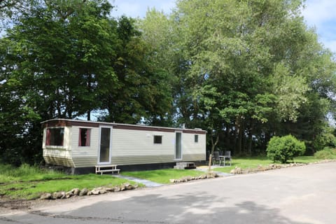 De Zuidvliet chalet 1 Campingplatz /
Wohnmobil-Resort in Wolphaartsdijk
