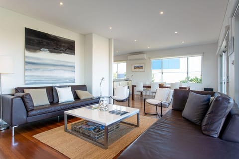 Nikabel Beach House I Private Properties House in Dunsborough