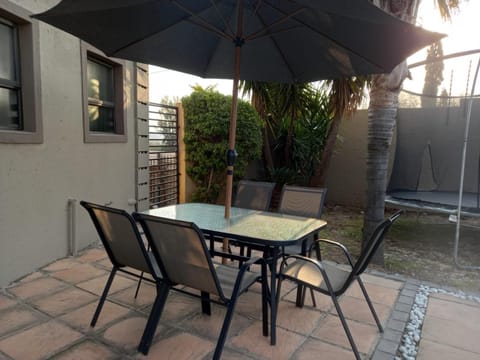 REALJOY GUEST SUITES Bed and Breakfast in Pretoria