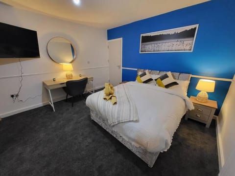 3 Bed House, free parking. Great for work crews - Stay Sleep Rest Apartment in Nottingham