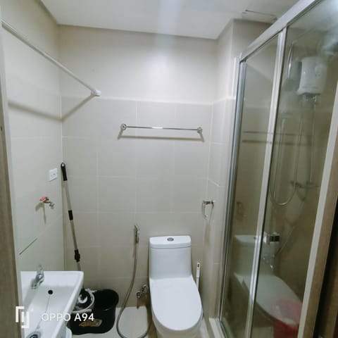 Suite B with balcony Flat hotel in Mandaluyong