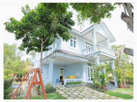 Property building, Garden view