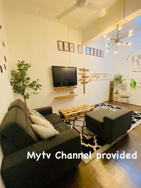 Communal lounge/ TV room