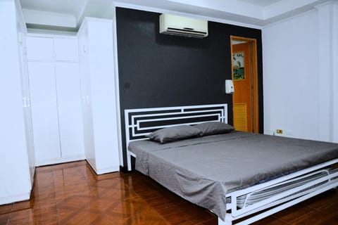 Maison Dos 3 bedroom, with 200mbps internet speed, netflix and aircon Casa in Antipolo