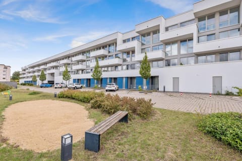 Property building, Garden view, Parking