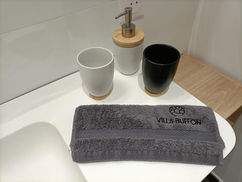 Bathroom, towels