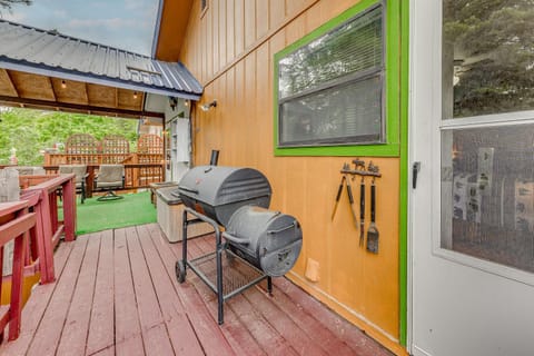 Charming Cloudcroft Retreat with Deck and Grill! House in Cloudcroft