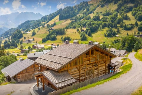 Property building, Spring, Day, Natural landscape, Mountain view