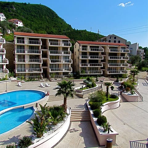 Montetrest Apartments Condominio in Budva Municipality