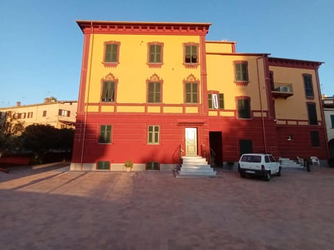 Property building, Parking