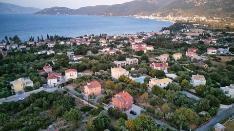 Villa Eleftheria House in Karavomylos