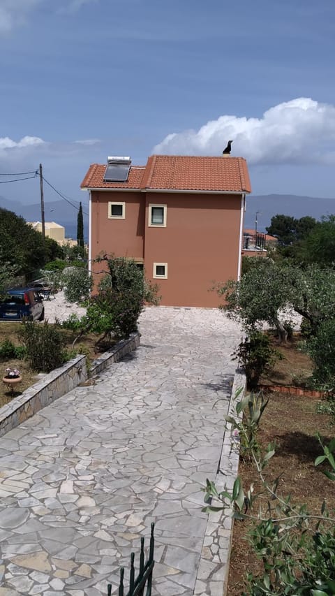Villa Eleftheria Haus in Karavomylos