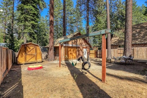 Agate Bay 3BDR, Walking Distance to the Beach! House in Tahoe Vista
