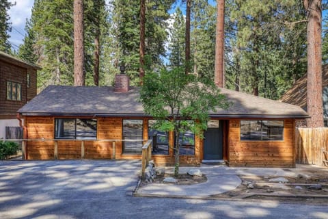 Agate Bay 3BDR, Walking Distance to the Beach! House in Tahoe Vista