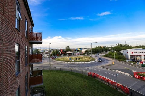 Brand New apartment next to Lakeside Shopping mall, Essex Apartment in Grays