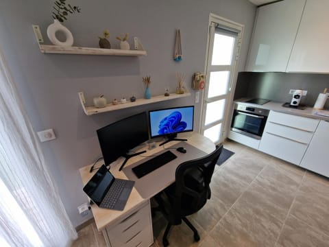 Au Douni - Appartement avec parking couvert et bureau équipé Appartamento in Aubais