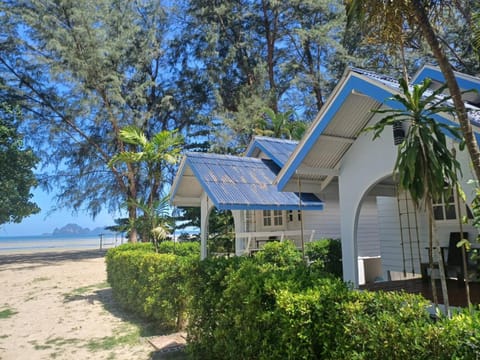 Natural landscape, Garden view, Sea view