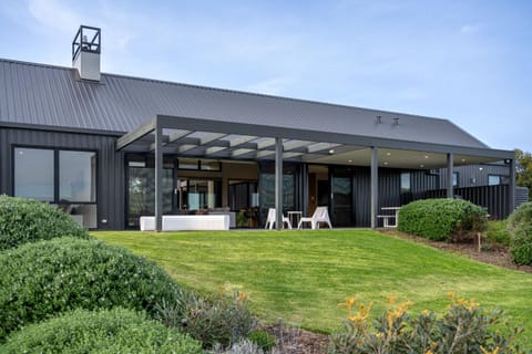 Casa Nera I Private Properties House in Yallingup