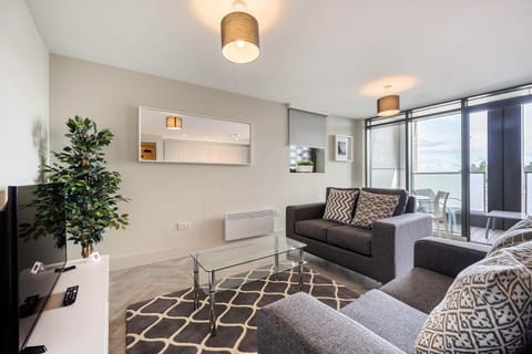 Roomspace Serviced Apartments- Buttermere House Condo in Kingston upon Thames