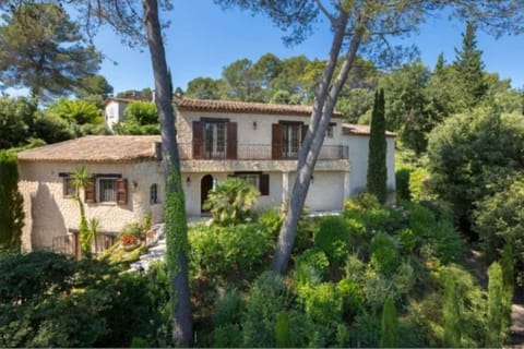 Provencal House 7bdr 330m2 Villa in Valbonne