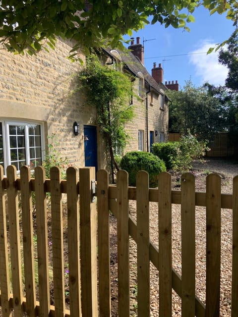 Property building, Garden, Garden view