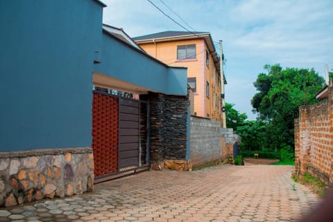 Travel Sanctuary residence - Luxury2 Apartment in Kampala