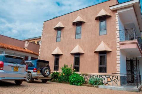 Travel Sanctuary residence - Luxury2 Apartment in Kampala