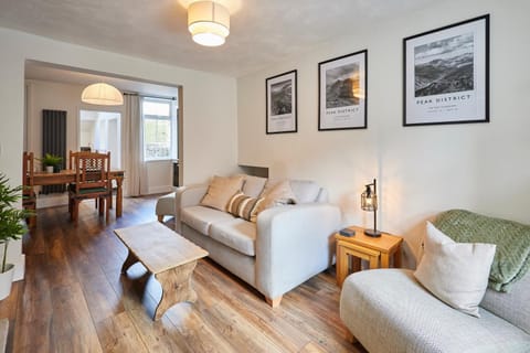Host & Stay - Church View Cottage Maison in Matlock