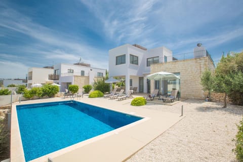 Garden, Balcony/Terrace, Swimming pool