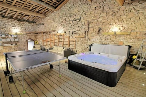 Hot Tub, Hot Tub, Table tennis