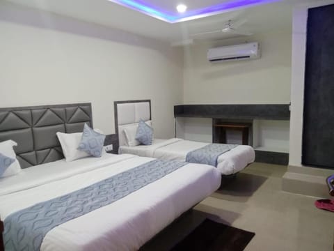 HOTEL RK VILLA Hotel in Vadodara